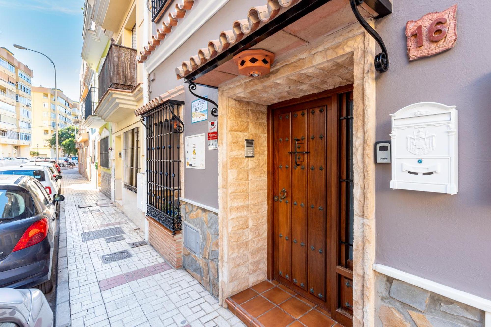 Special Mcgomez Next To The Beach Málaga Exterior foto